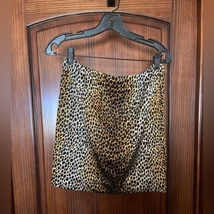 D&G, leopard print mini skirt. Excellent condition. Authentic. Size S, IT.42